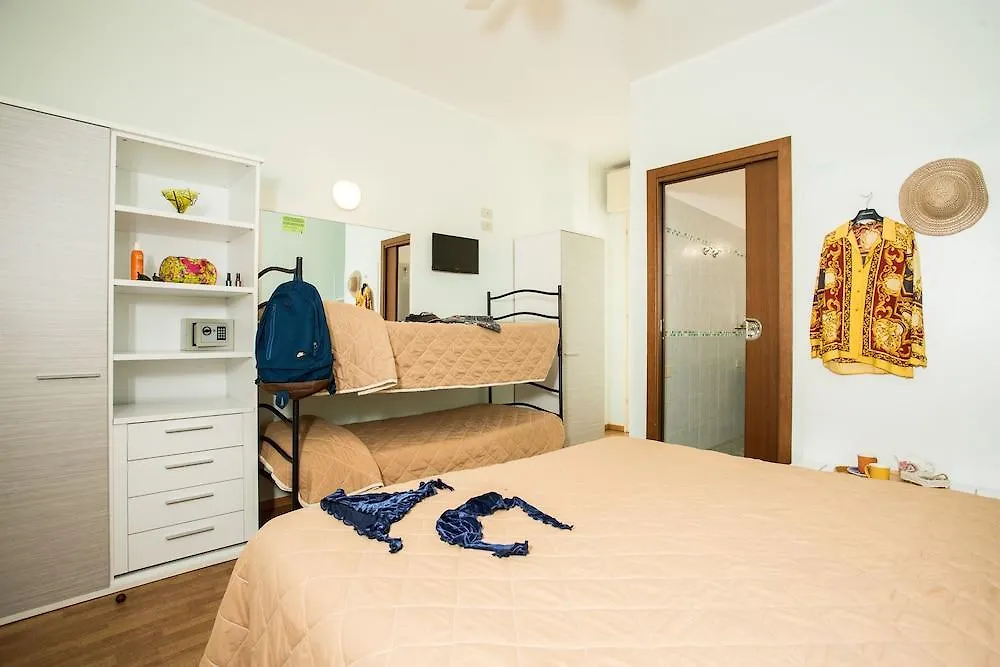 hotel club Misano Adriatico 3*,  Italia